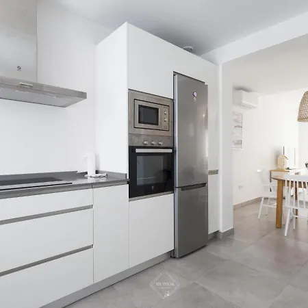 La Fontanilla Place וילה